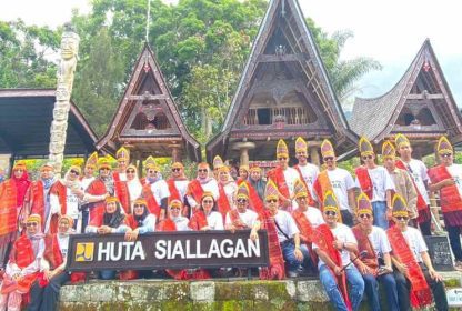 Paket Wisata Danau Toba Berastagi 5D4N