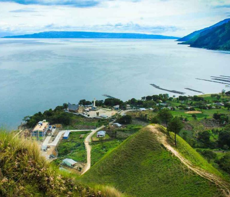 Tempat Wisata Menarik danau Toba