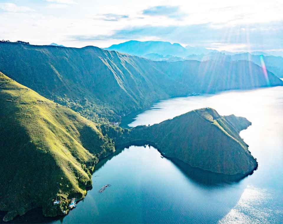 Tour Danau Toba dari Silangit