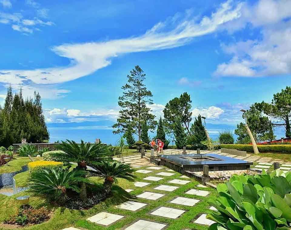Wisata ke Taman Simalem Resort