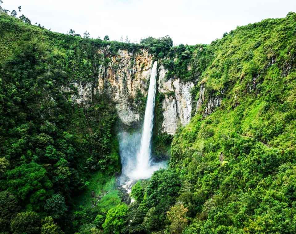 Air Terjun Sipiso-piso