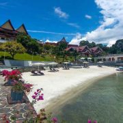 Pantai Bebas Parapat