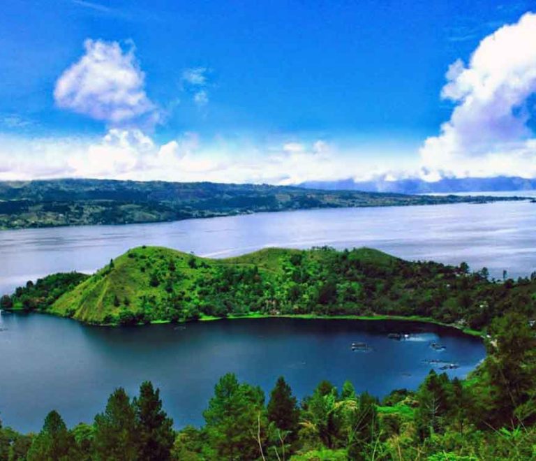 Tanjung Unta Danau Toba
