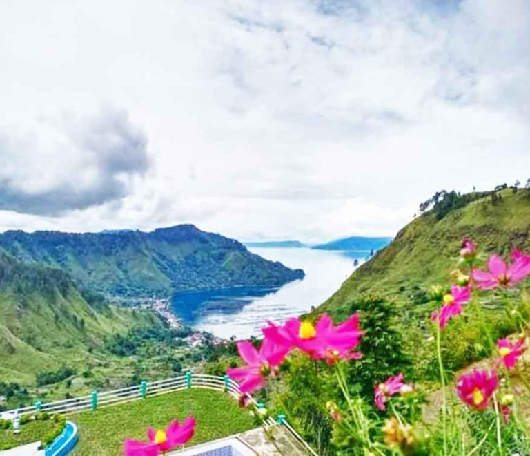 Haranggaol Danau Toba