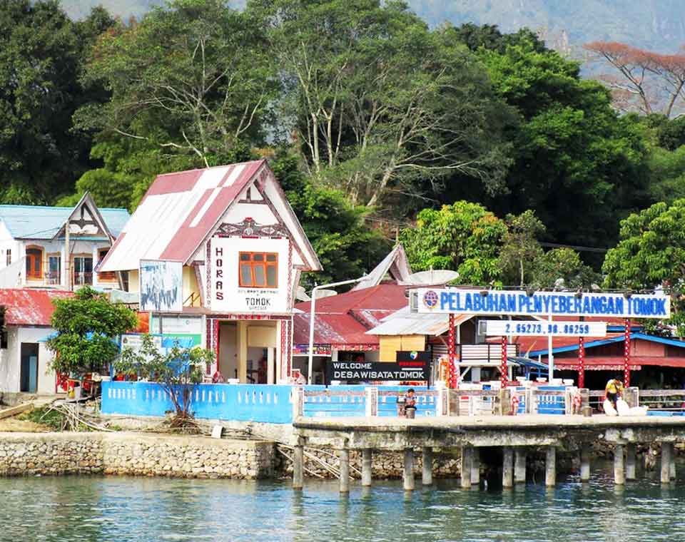Pelabuhan Tomok