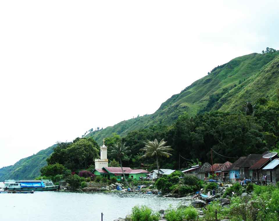 Ecovillage Silimalombu Lake Toba