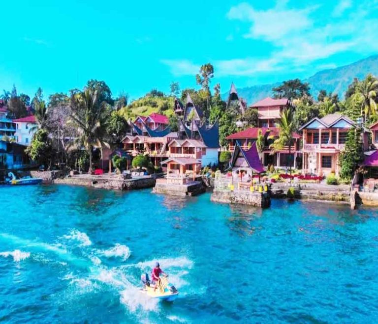 Tuktuk Siadong Danau Toba