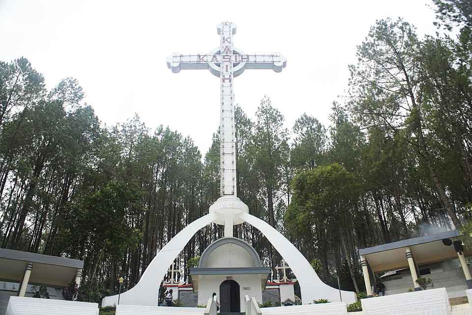 Salib Kasih Tarutung