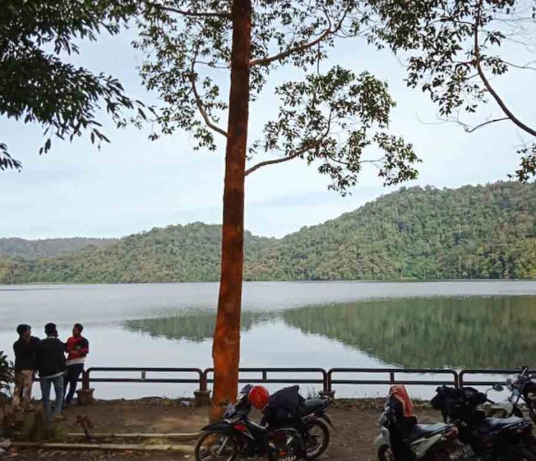 Danau Lau Kawar