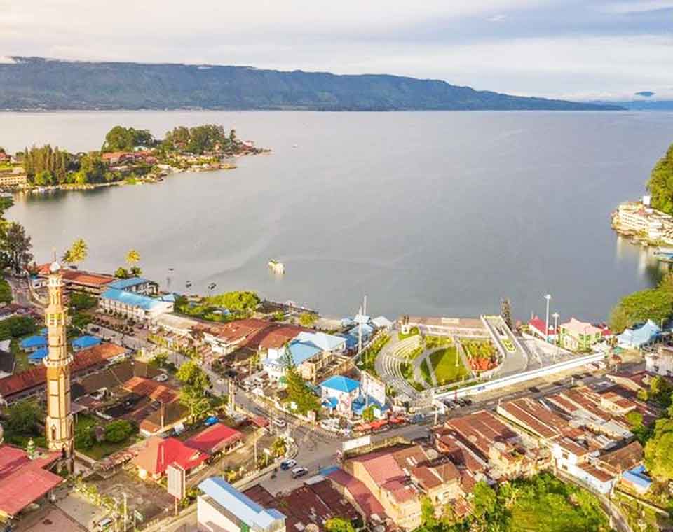 Kota Parapat Danau Toba