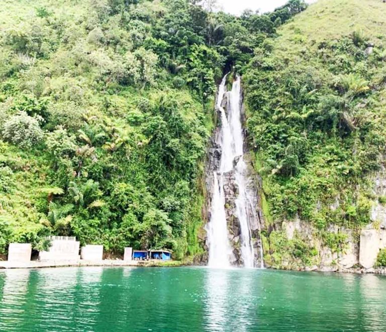 Air Terjun Situmurun
